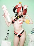 [Cosplay] ZinieQ - Hakos Baelz Pole Dancing