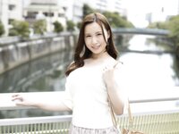 【舞ワイフ公式写真集】朝倉ここな「女として見られたい」恋愛体質を持つ美巨乳妻