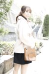 【舞ワイフ公式写真集】長谷川あい - 淡泊過ぎる生活に息が詰まり気分転換に男を物色する人妻
