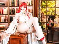 [Cosplay] Natsuko夏夏子 崩坏星穹铁道 姬子礼服
