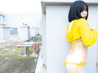 [Cosplay] 一只小栗奈 天台小雨衣