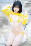 [Cosplay] 一只小栗奈 天台小雨衣