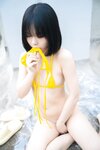 [Cosplay] 一只小栗奈 天台小雨衣