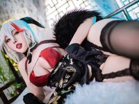 [Cosplay] Natsuko夏夏子 埃吉尔 金龙腾祥云
