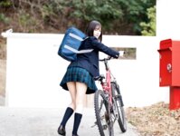 [Photobook] 涼森れむ オフィシャル撮り下ろし写真集『透明なままで』