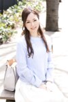 【舞ワイフ公式写真集】小川華蓮 - 育ちの良さが伝わってくる優しい雰囲気をまとった美人妻