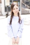 【舞ワイフ公式写真集】小川華蓮 - 育ちの良さが伝わってくる優しい雰囲気をまとった美人妻