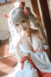 [Cosplay] Chun Momo 蠢沫沫 - Terrible witch 可畏 巫女