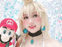 [Cosplay] Xiaoying - Princess Peach