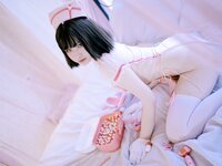 [Cosplay] 阿半今天很开心 粉护士