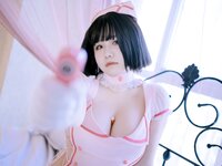 [Cosplay] 阿半今天很开心 粉护士