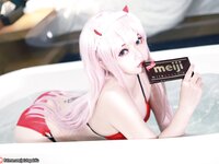 [Cosplay] Potato Godzilla - Zero Two Bikini