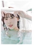 [Photobook] Renka Iwamoto 岩本蓮加 1st Photobook - Mischievous Wind いたずらな風