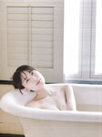 [Photobook] Renka Iwamoto 岩本蓮加 1st Photobook - Mischievous Wind いたずらな風