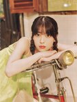 [Photobook] Renka Iwamoto 岩本蓮加 1st Photobook - Mischievous Wind いたずらな風
