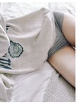 [Photobook] Renka Iwamoto 岩本蓮加 1st Photobook - Mischievous Wind いたずらな風