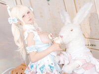 [Cosplay] 咬一口兔娘 - 爱丽丝蛋糕