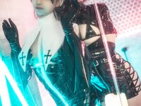 [Cosplay] Chun Momo 蠢沫沫 & Izumi 泉桃子 - Nun & Nurse 修女×护士
