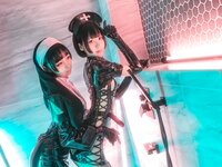 [Cosplay] Chun Momo 蠢沫沫 & Izumi 泉桃子 - Nun & Nurse 修女×护士