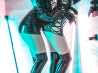 [Cosplay] Chun Momo 蠢沫沫 & Izumi 泉桃子 - Nun & Nurse 修女×护士