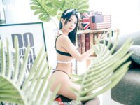 [JVID] 露露咪 - 露露咪淫蕩小女僕 露露咪の特別服務 幫主人足交到射了 粉嫩美乳美鮑