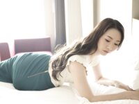 【舞ワイフ公式写真集】桜坂まみ - 巻毛の長い髪が綺麗な、性に食欲な美人妻
