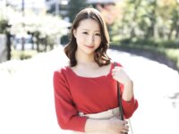 【舞ワイフ公式写真集】三尾めぐ - 不倫サイトで男漁りをするうりざね顔の和風美人妻