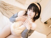 [Cosplay] 阿半今天很开心 - 黄色抹胸