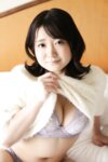 【舞ワイフ公式写真集】宮沢ちはる - 結婚半年で早くも男を欲する童顔の肉食妻