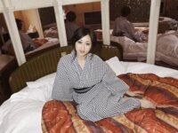 [Photobook] 待ち合わせ型人妻デリヘルを呼んだら、あのAV女優の川上ゆうが現れて最後までヤレた！（リベラルアーツ）