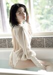 [Photobook] 2024.08.28 【電子版だけの特典カットつき】石浜芽衣1st 写真集 ひかっている