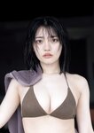 [Photobook] 2024.08.28 【電子版だけの特典カットつき】石浜芽衣1st 写真集 ひかっている