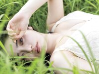 [Photobook] 2024.08.28 【電子版だけの特典カットつき】石浜芽衣1st 写真集 ひかっている