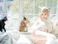 [Cosplay] 狐洛洛子 - 慵懒白猫