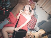 [Cosplay] 神沢永莉 - 请签收小春的礼物