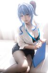 [Cosplay] Eriri 樱梨梨 - Ganyu Secretary 甘雨秘书
