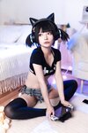 [Cosplay] 是三不是世w - 偷玩游戏机的少女