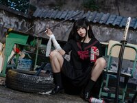 黏黏团子兔 (咬一口兔娘) - 2024年11月 不良女高 [74P1V-1.79GB]