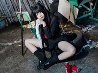 黏黏团子兔 (咬一口兔娘) - 2024年11月 不良女高 [74P1V-1.79GB]