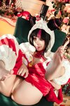 [Cosplay] Umeko J - Juri Han Xmas Street Fighter