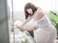 [JVID] Ruru茹茹 - 【H級豪巨乳】寄宿家中的前同事－茹茹，一早醒來就衣衫不整！豪乳在眼前晃的我頭好暈啊～～～
