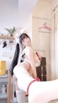 黏黏团子兔 (咬一口兔娘) - 2024年12月 诞生日限定 『兔子味蛋糕』[114P3V-2.95G]