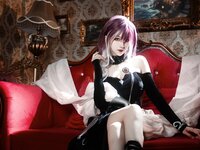 [Cosplay] Feng Mian 风眠眠 - People painting Celine 狄斯众生绘 瑟琳