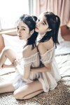 [JVID] 辰辰 & 妍妍 Angel - 我的大小女友-情人节带两位女友开房间-超超透上衣透明内裤