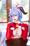 [Cosplay] Cosplay 日奈娇 - 甘雨圣诞