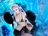 [Cosplay] LoLiSAMA 洛璃 - Swimsuit Lily 水着莉莉丝