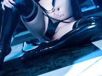 [Cosplay] 鬼马少女阿薰kaOri - 蓝羽毛w魅魔