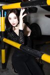 [Cosplay] 杨晨晨 - 黑色牛仔裤