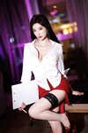 [Cosplay] 杨晨晨 - 红色短裙