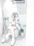 [Cosplay] Chun Momo 蠢沫沫 - Blue Light 水色